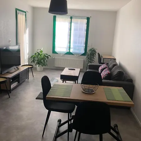 Appartement Superbe En Plein Centre Ville.